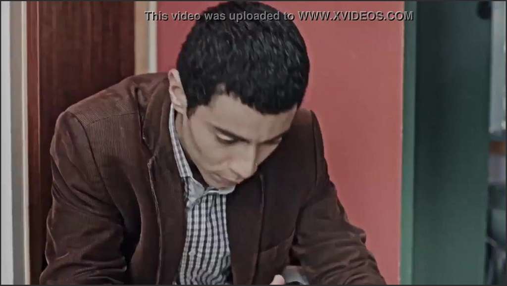 Fickfilme snatch long cock in ripped leggings