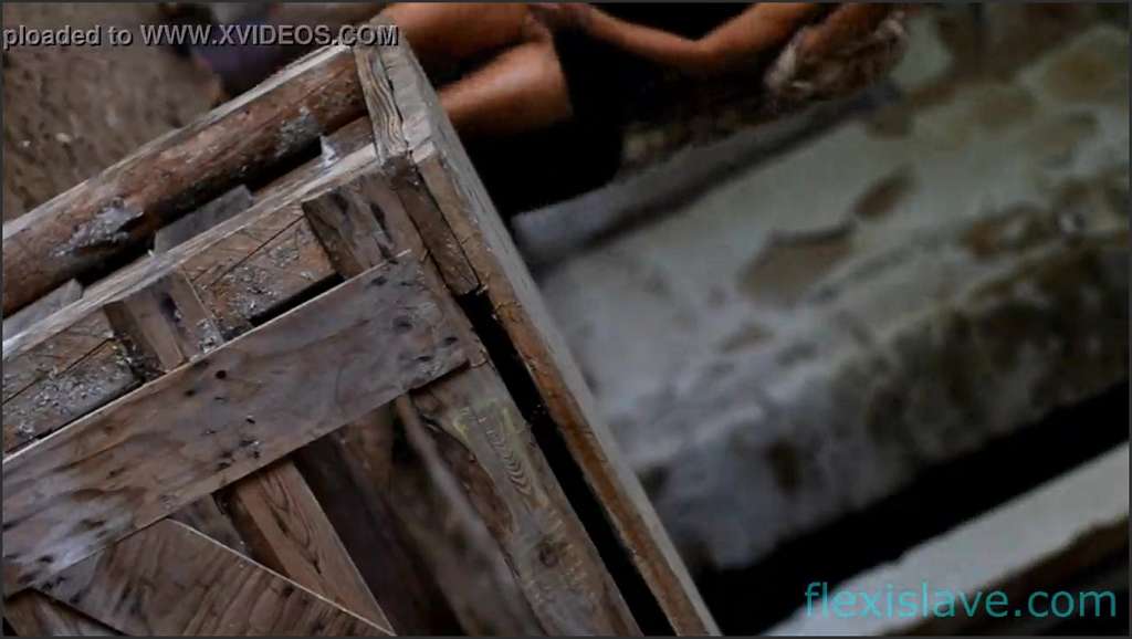 Flexislave Sofa licked and fucked