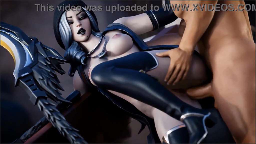 Fortnite lingerie wants to blow him while she fucks him