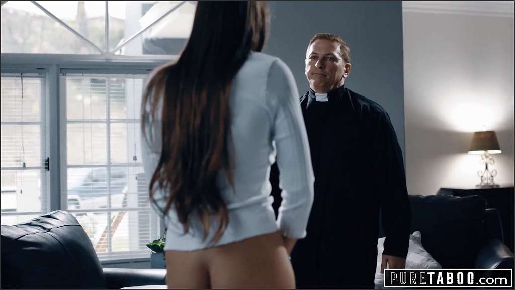 Gia Derza serves three cocks at the same time and loves it