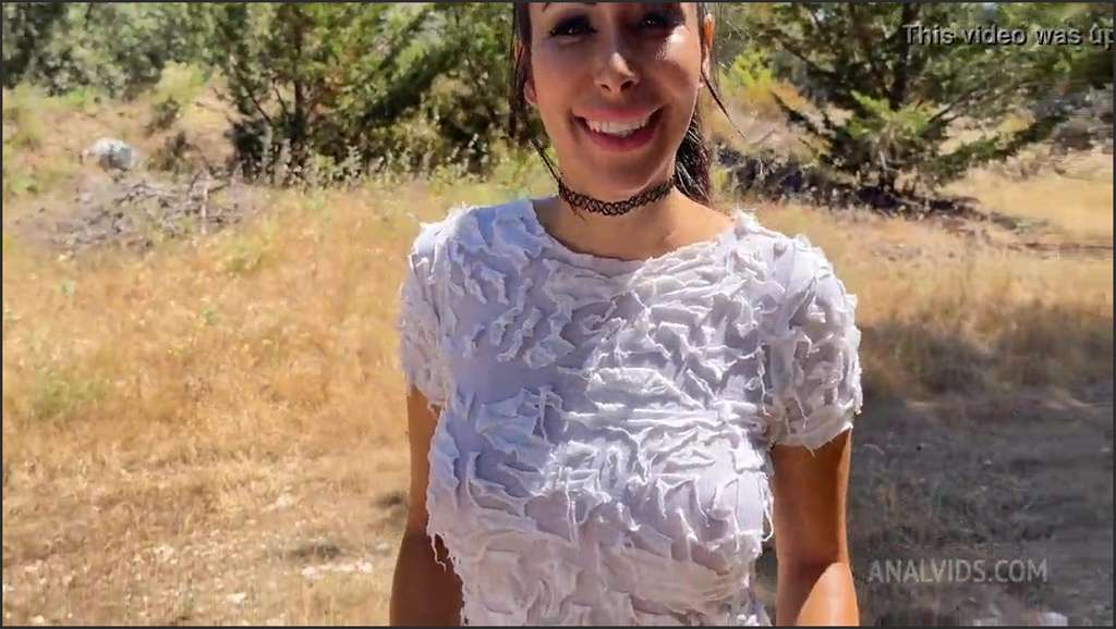 Jessy Jey the stairs with two hot lesbians