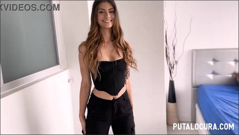 SOS Porn Lesbians stimulate each other’s clit