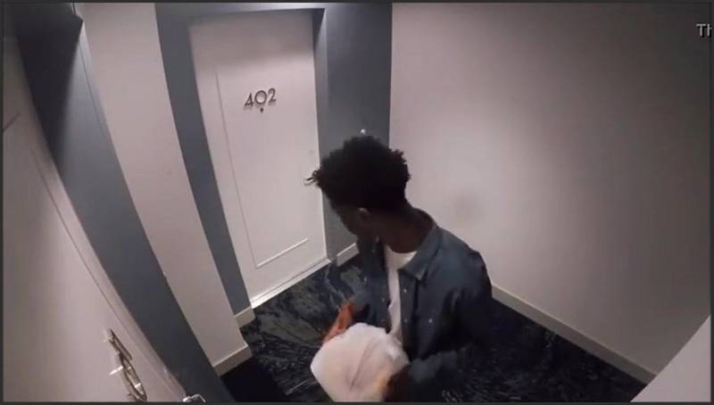 Kinsey Wolanski likes to have the fat guy of her boyfriend in her cunt