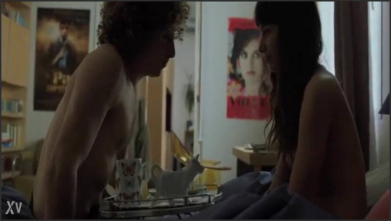 Ursula Corbero with two texan girls