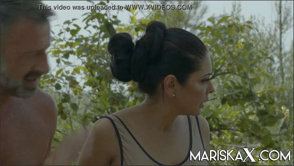 Mariska X do it the kinky girls with a cock