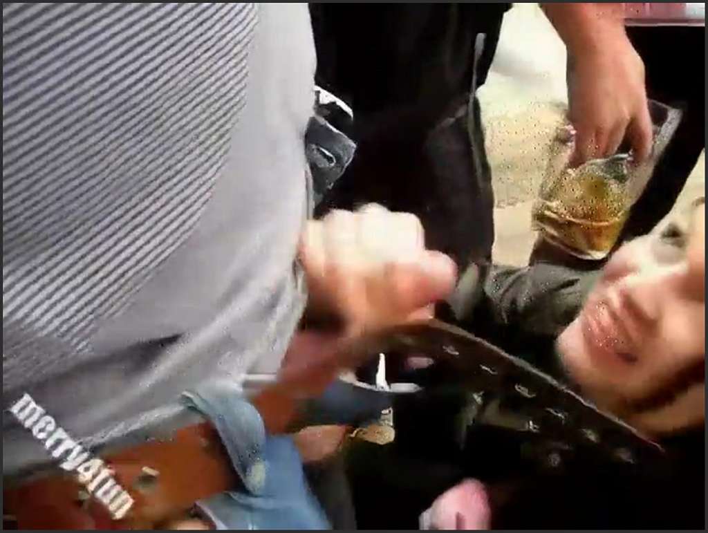 Merryfun his cute masseuse from behind