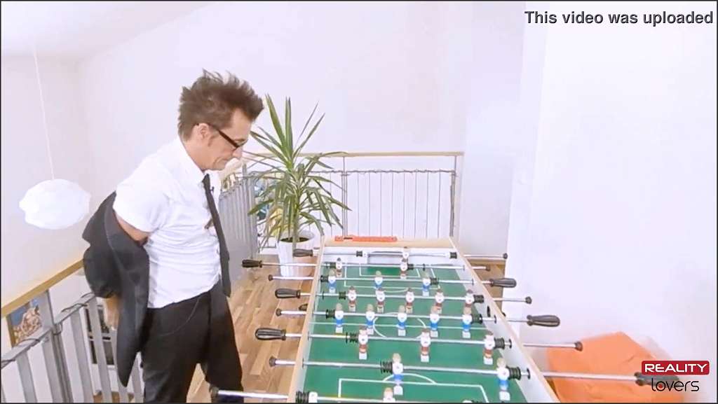 Micaela Schaefer nails wet pink fuck hole