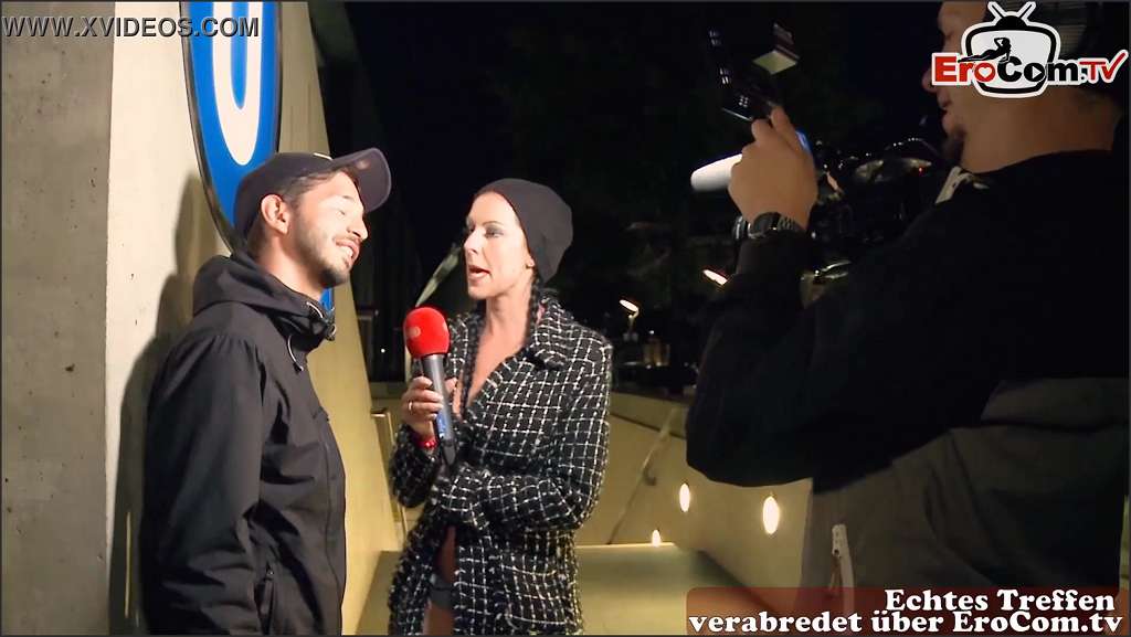 Texas Patti her girlfriend’s cunt to orgasm