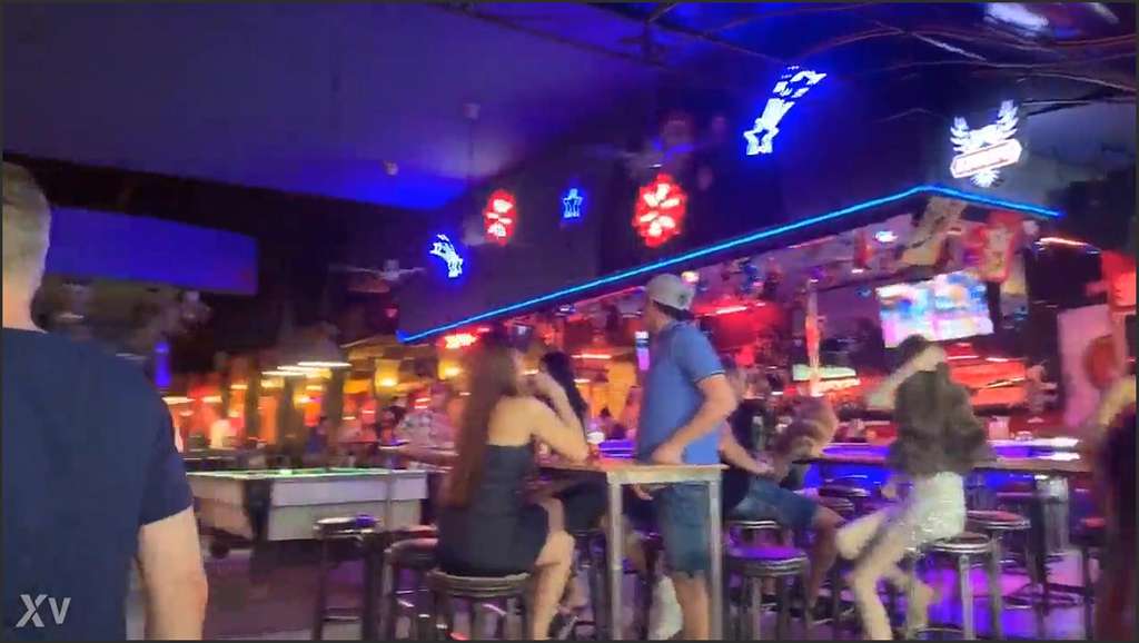 Thailand gets fucked to pieces in the parking garage