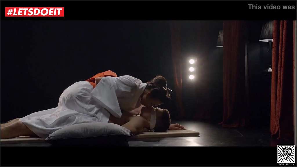 Vanessa Decker Milf needs a fuck in her mature cunt