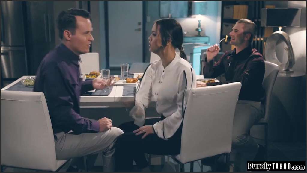 Alina Lopez sticks deep into Jade Ambers teen pussy