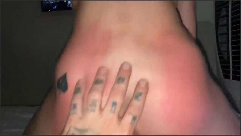 Elena Kamperi her girlfriend’s lesbian pussy and fingers herself in the process