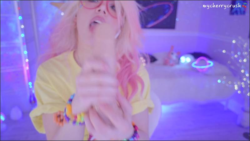 Cherry Crush neckt meine Füße und meinen Arsch für dich